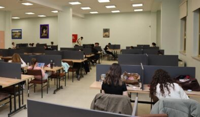 Kesintisiz kütüphane hizmeti sevindirdi