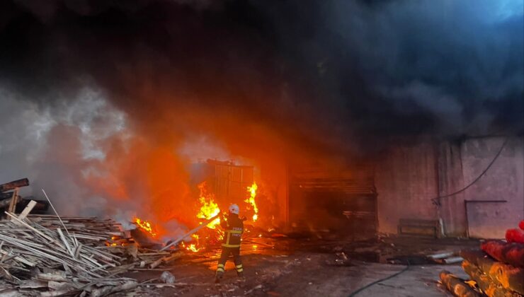 Kereste fabrikası cayır cayır yandı