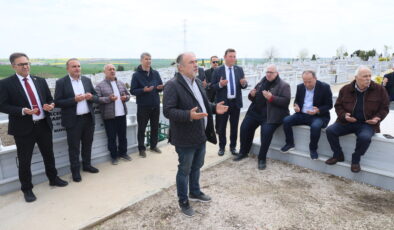 Bahri Dinar, mezarı başında anıldı