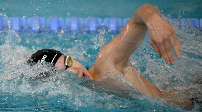 Yüzme şöleni başladı