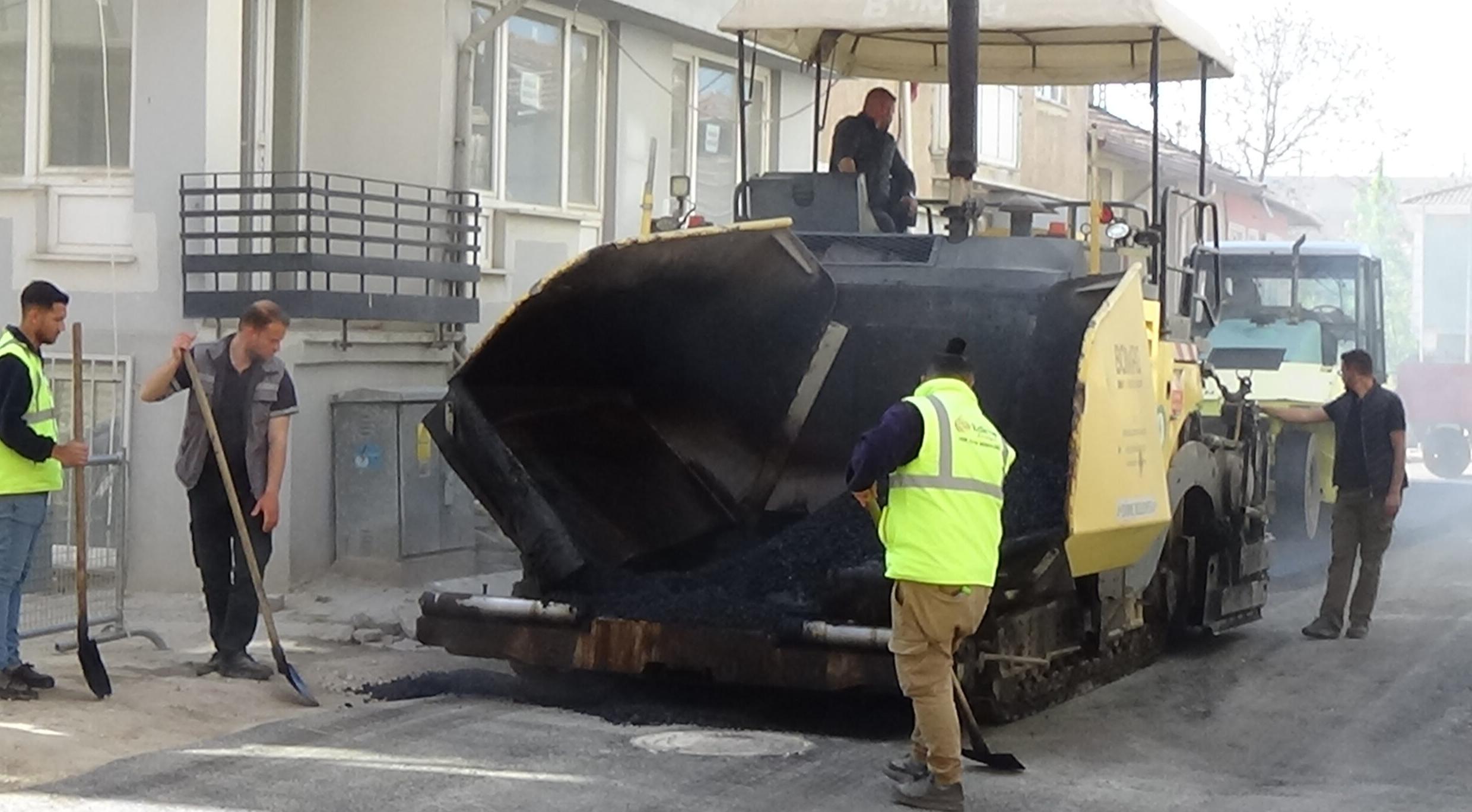 Arif Paşa Caddesi asfaltlanıyor