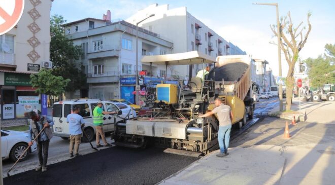 Atatürk Bulvarı’na asfaltlama başladı