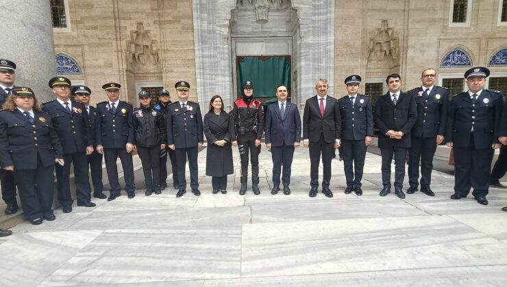 Bakan Kacır, Cuma namazını Selimiye’de kıldı