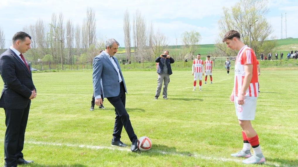 Başlama vuruşunu Vali Sezer yaptı