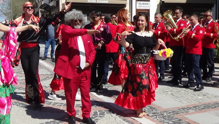 Romanlar Günü Saraçlar’ı coşturdu