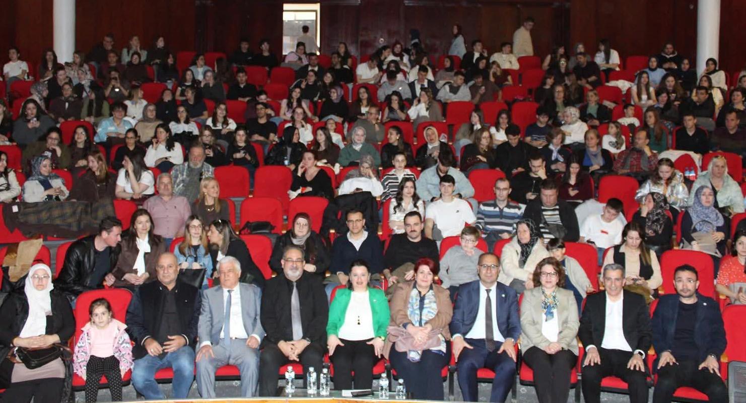  ‘Gulyabani’ oyunu sahnelendi