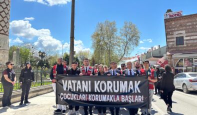 CHP’den sessiz yürüyüş