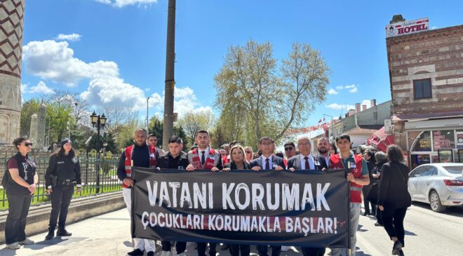 CHP’den sessiz yürüyüş