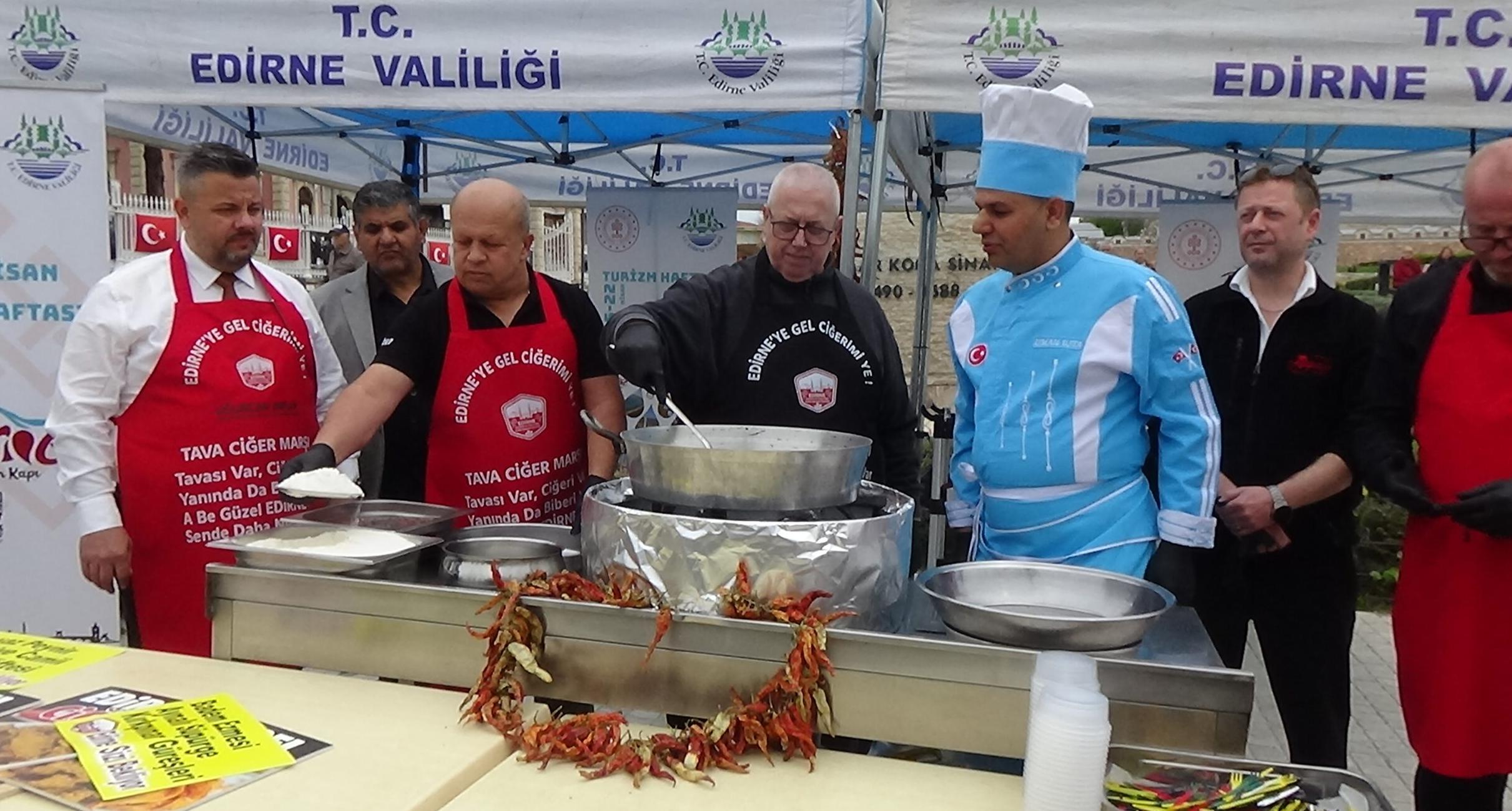 Ciğerler Dinar için dağıtıldı