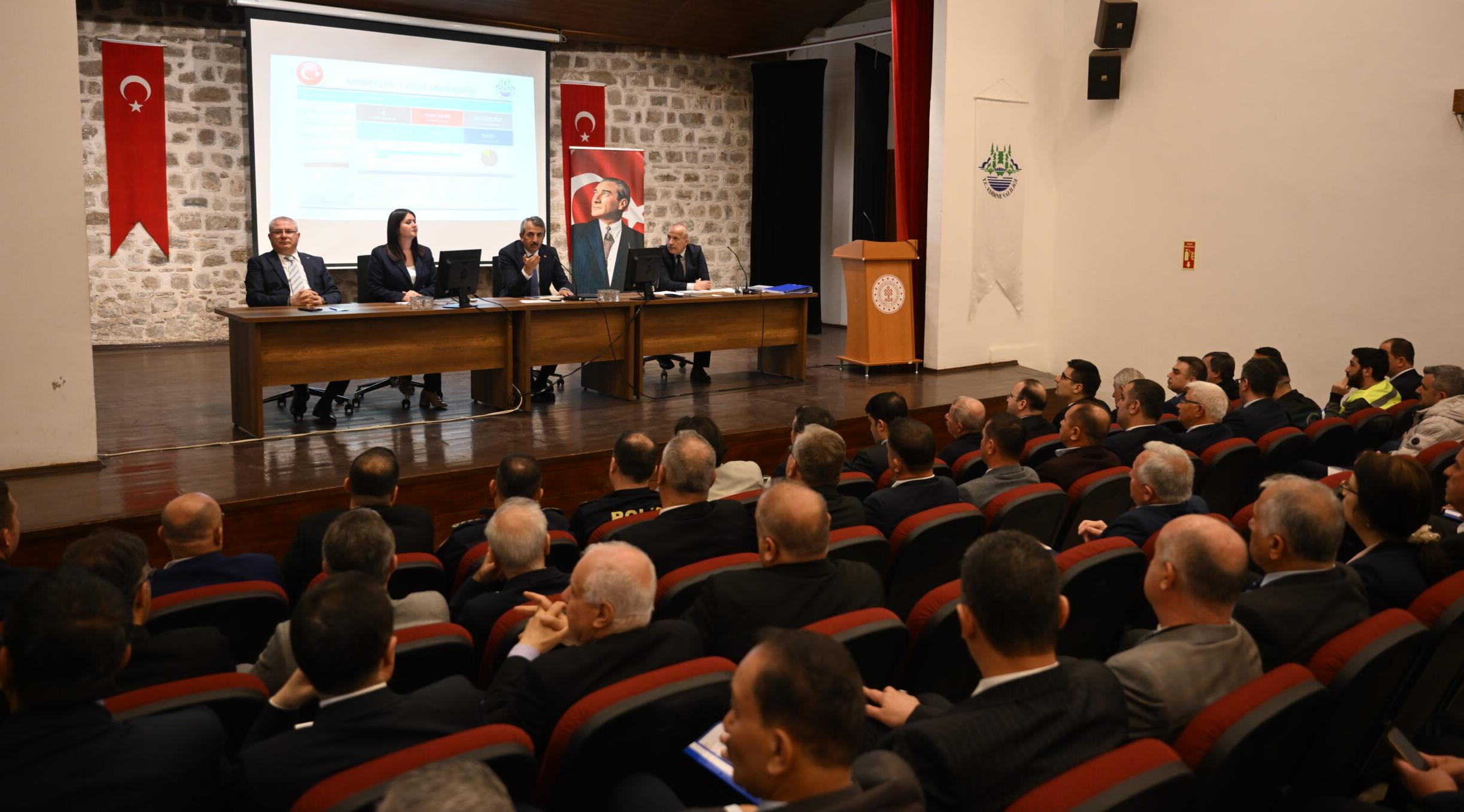 ‘Kangren olmuş işlerimiz de var’