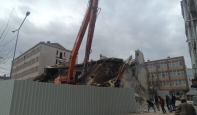 Hafta sonu yıkıma ceza