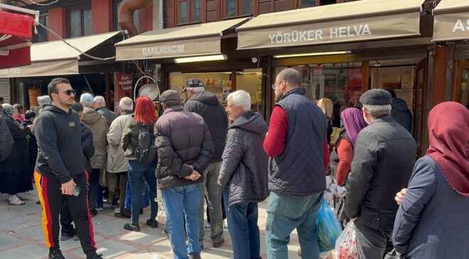 Hayır dönerine yoğun ilgi