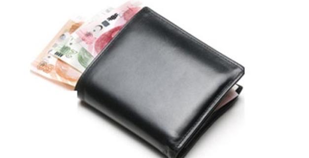 İçi para dolu cüzdan sahibine teslim edildi