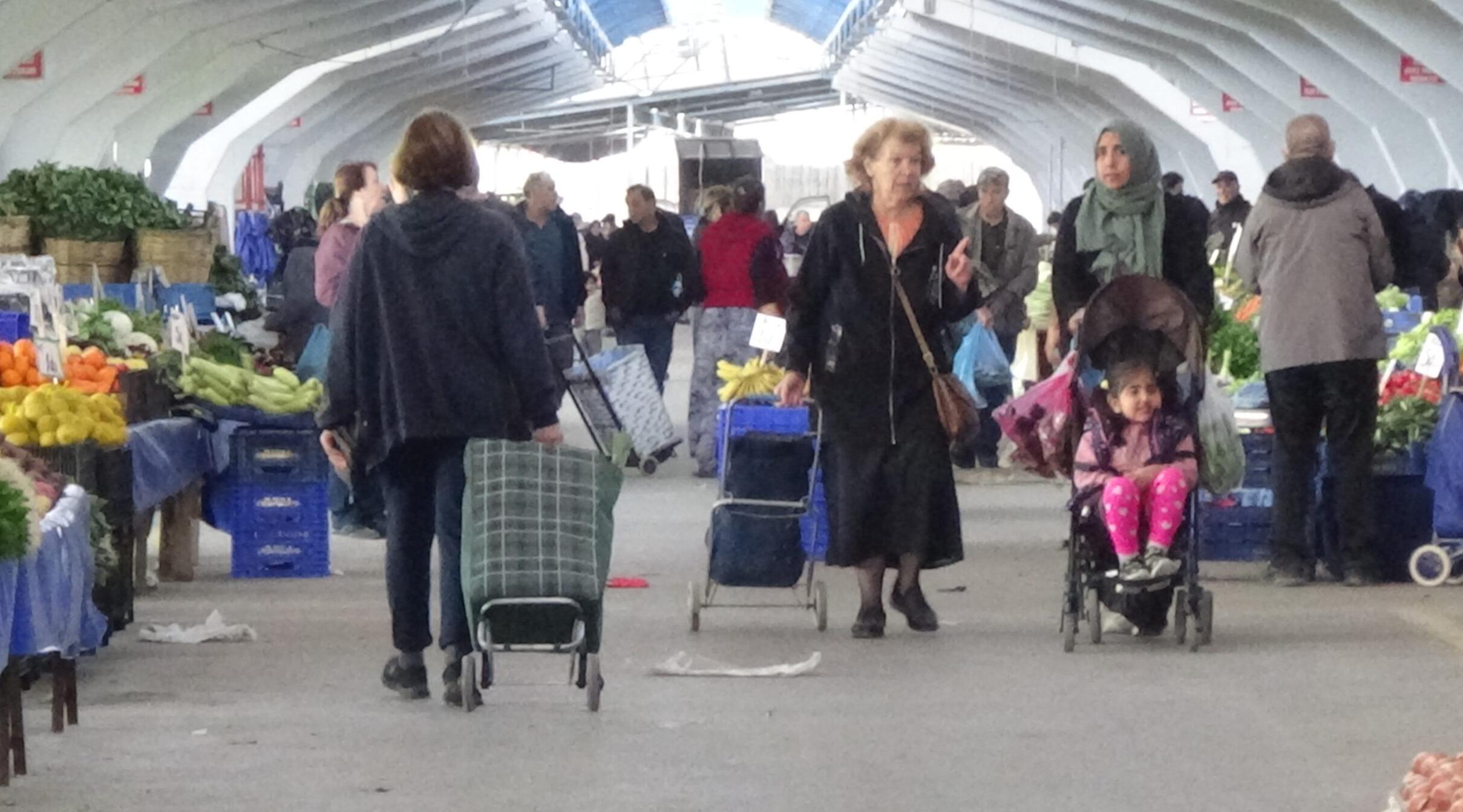 Sebze fiyatları cep yakıyor