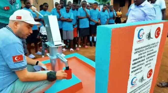 Cansuyu Derneği, Uganda’da su kuyusu açtı