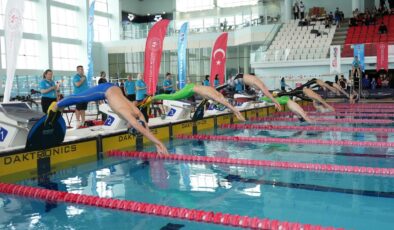 Yüzmede milli heyecan