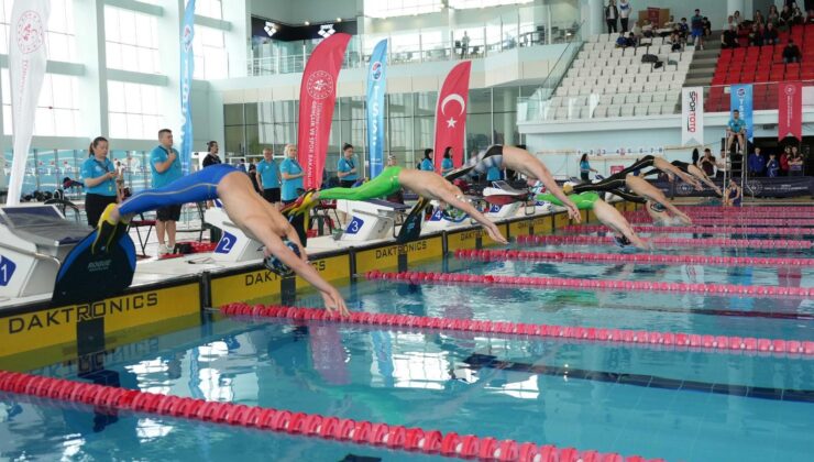 Yüzmede milli heyecan