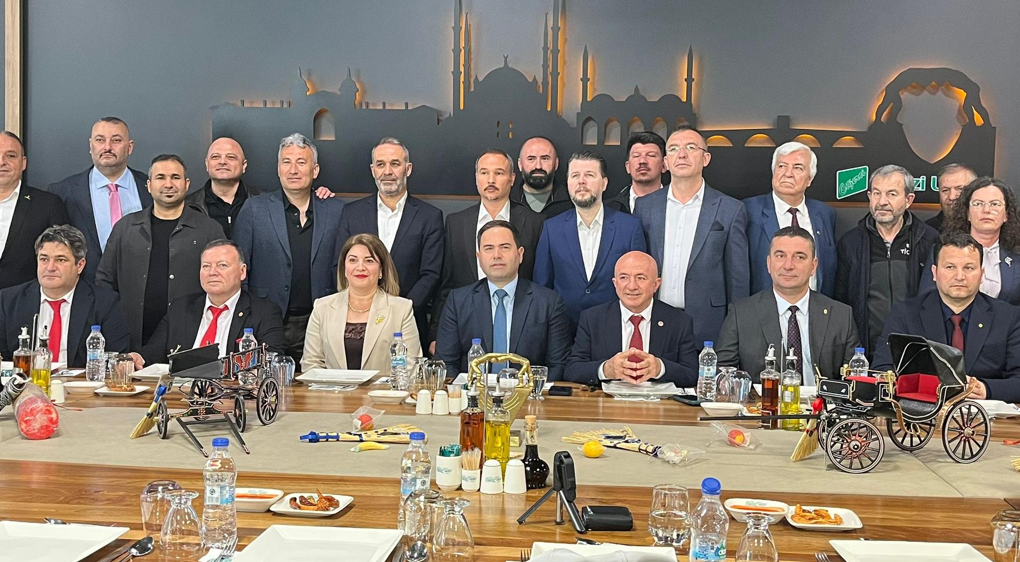 Özen: “Üyelerin sesi olmak için talibim”