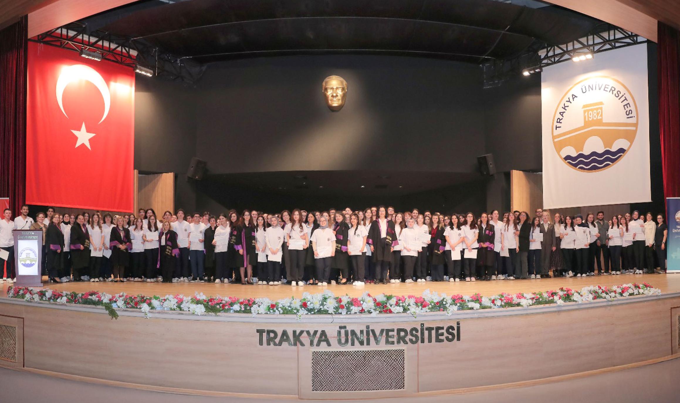 Sağlıkçıların beyaz önlük heyecanı