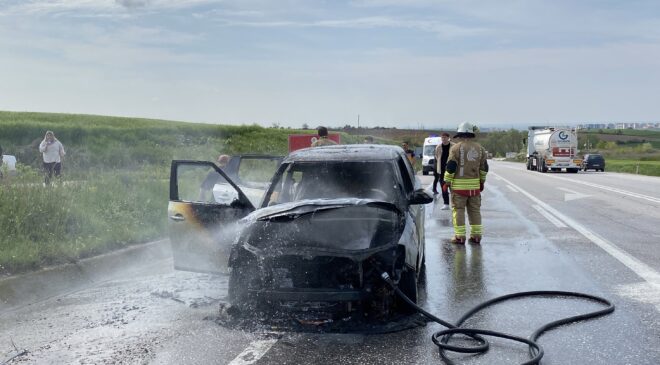 Seyir halindeyken alev aldı
