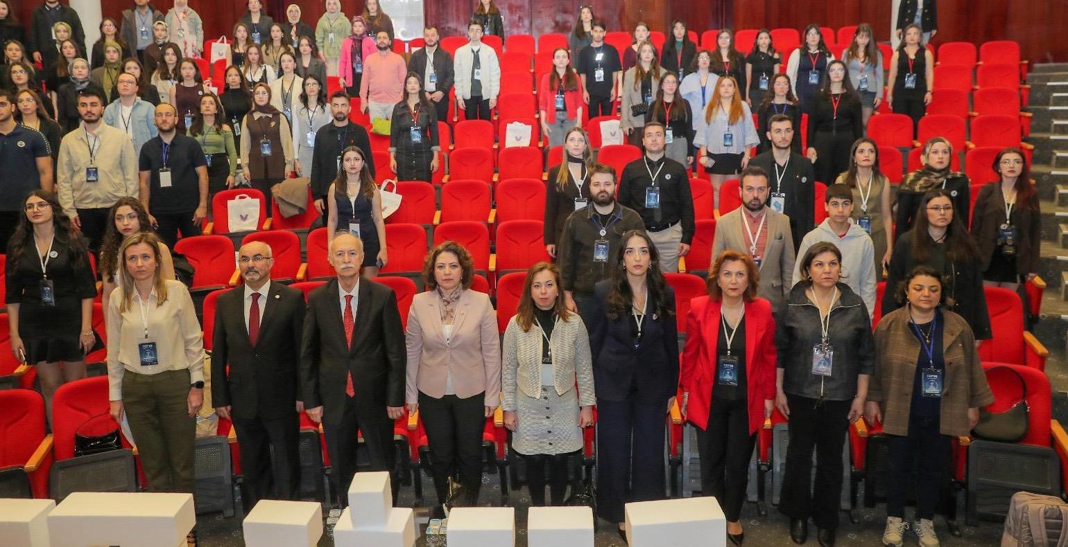 TÜ’de Eczacılık Zirvesi