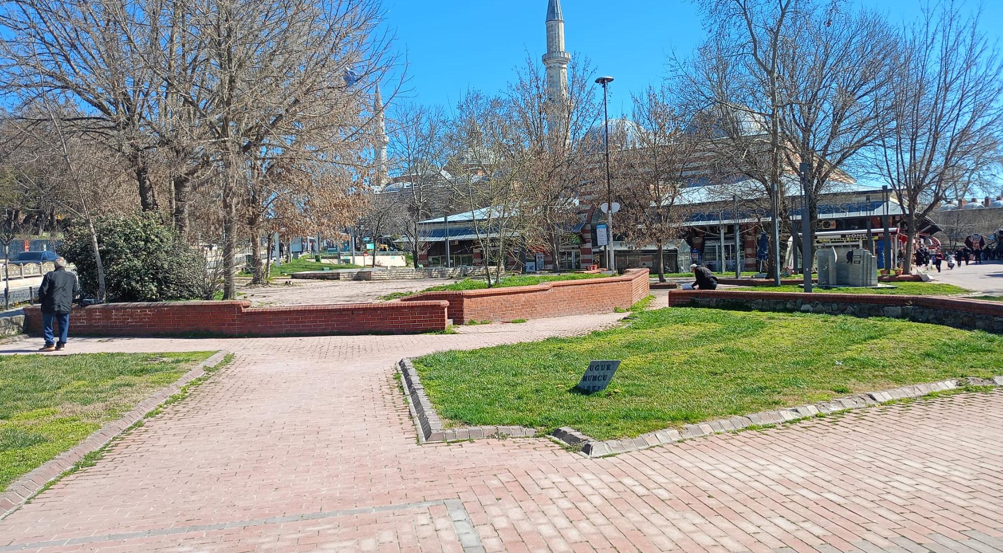 Uğur Mumcu Parkı kent meydanı oluyor