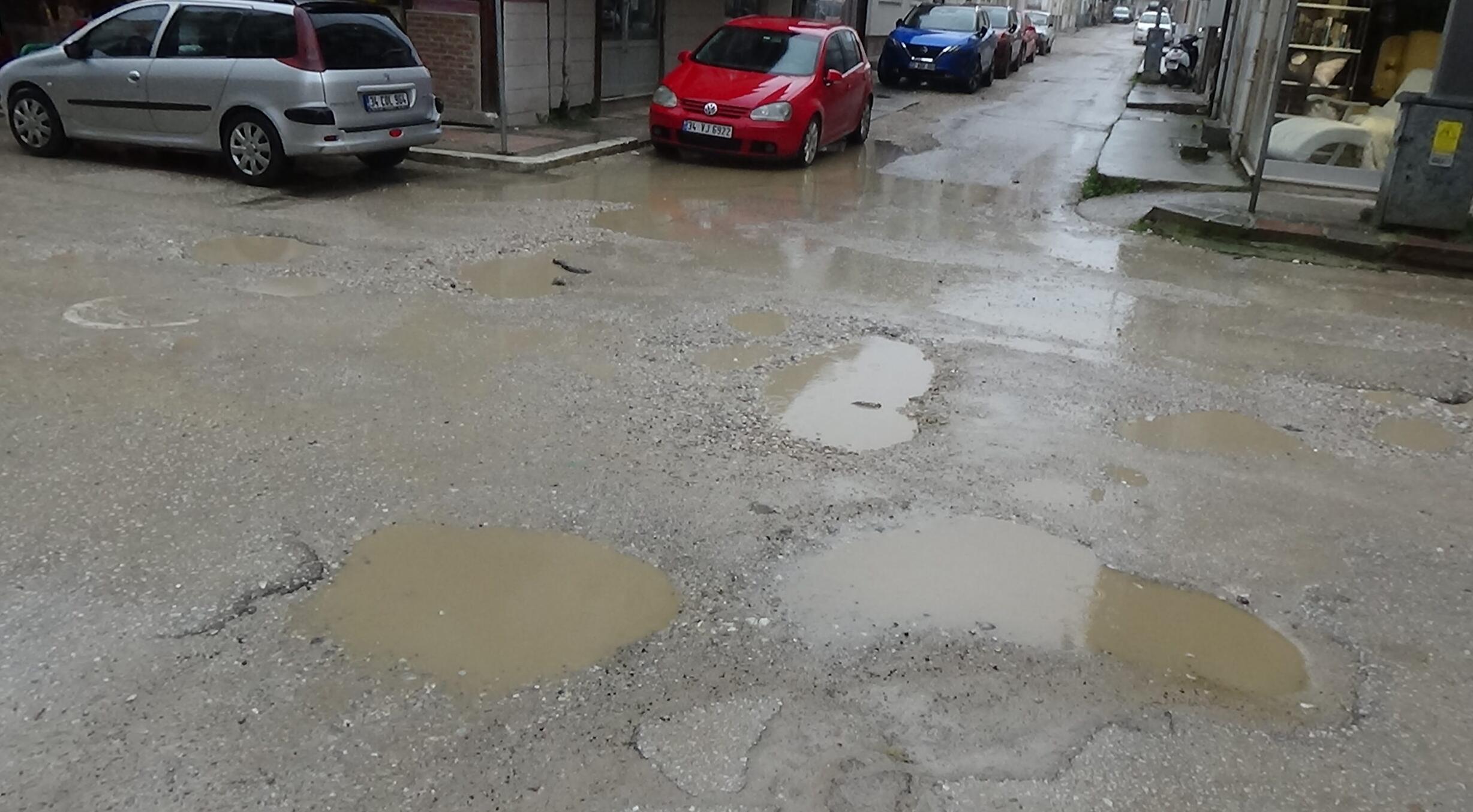 Vatandaş yollardan şikayetçi