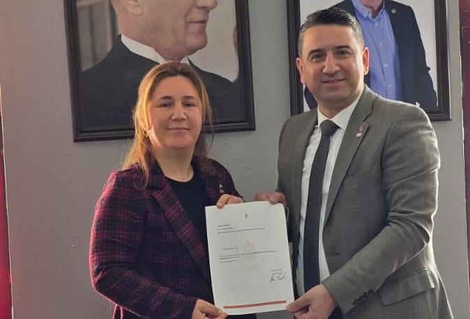 Yapar, başdanışman oldu