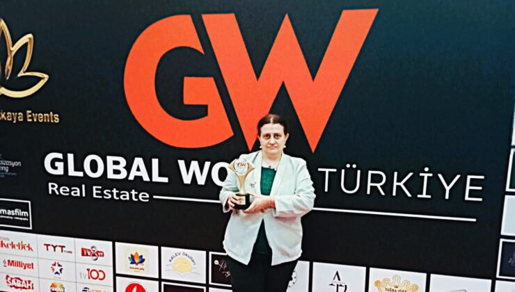 Doç. Dr. Yeşil’e başarı ödülü