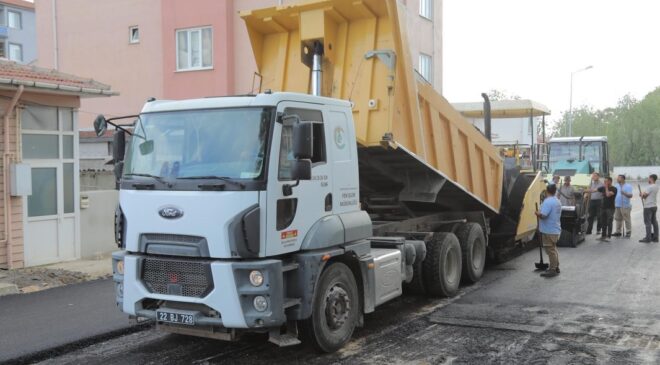 Kaleiçi’nin yolları yenileniyor