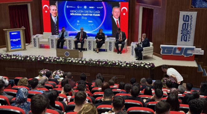Rektörler öğrencilerle buluştu