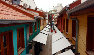 Dar çarşı rengarenk
