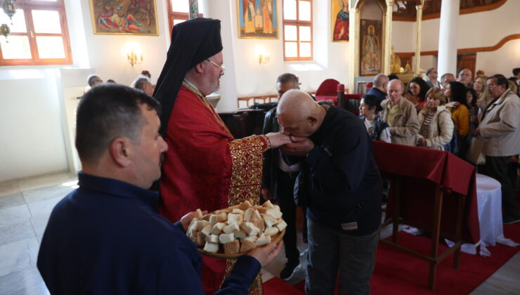 Bulgar Kilisesi’nde ayin tartışması!