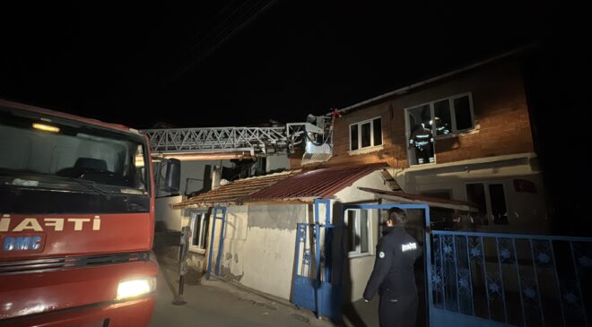 Evin beton zemini çöktü: 1 yaralı