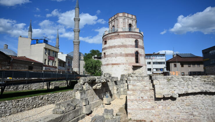 Makedon Kulesi kapılarını açıyor