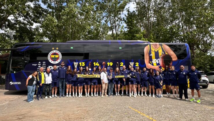 Edirne Fenerbahçeliler Derneği’nden moral kahvaltısı
