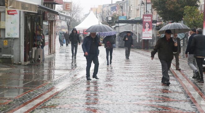 Bayramda hava kapalı ve yağışlı