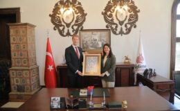 Başkonsolos Huisinga’dan belediyeye ziyaret