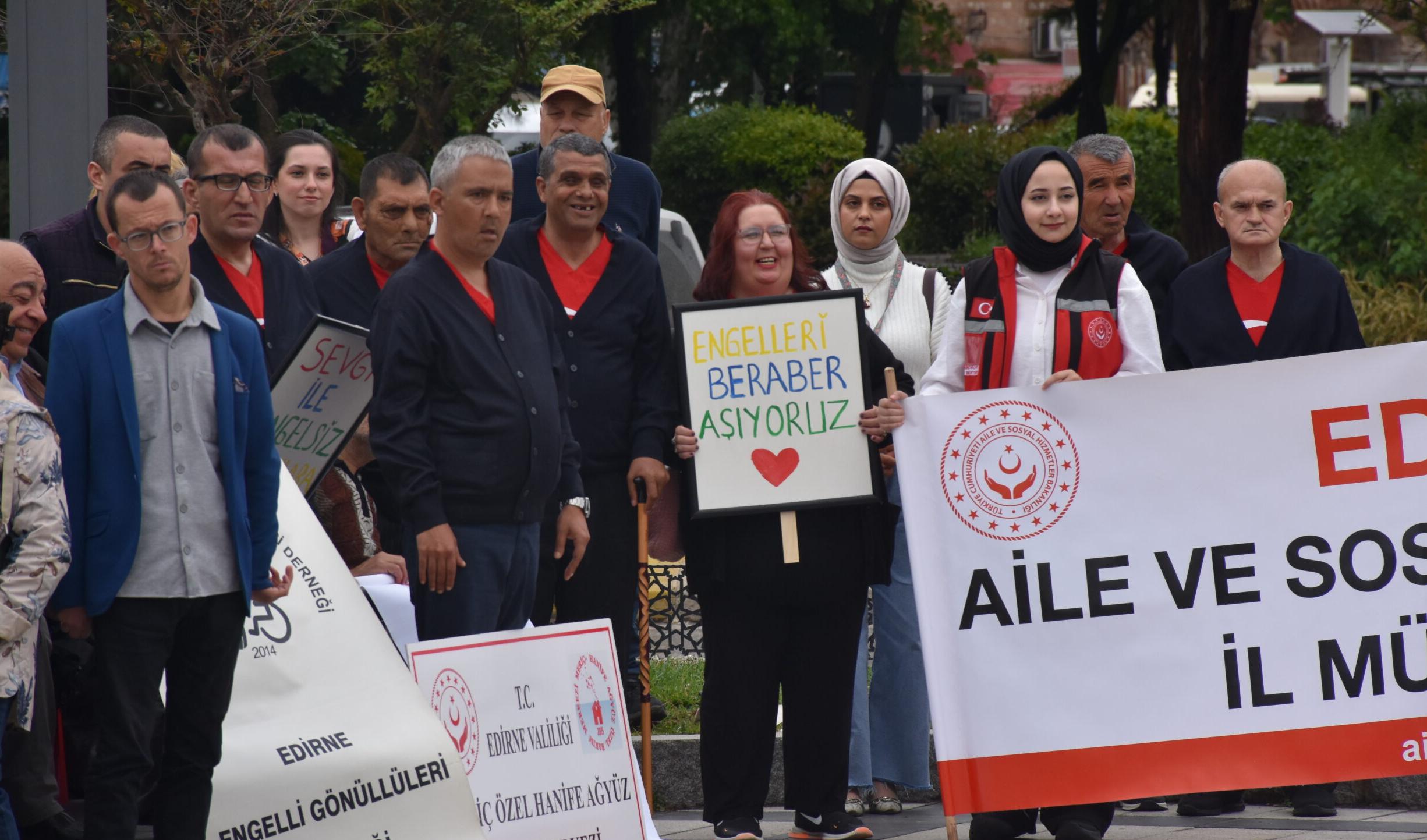 Engelli bireyler birliktelik mesajı