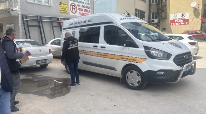 İki grup arasında yol verme kavgası