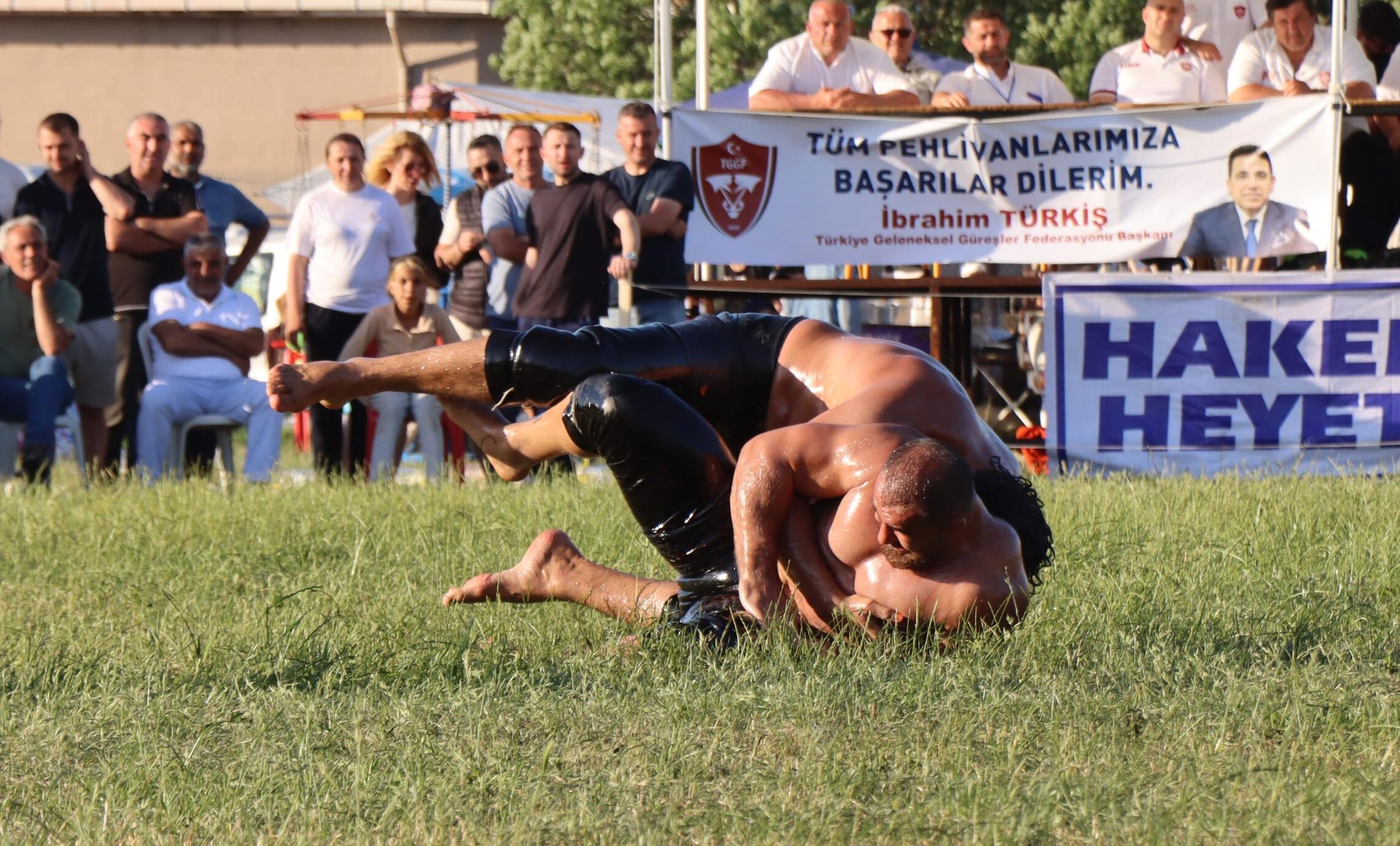 İsmail Koç, başpehlivan oldu
