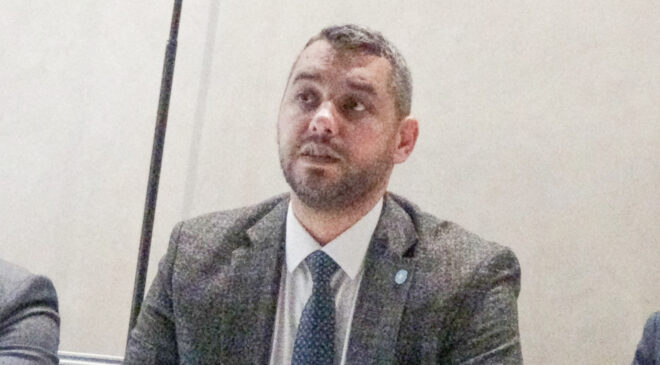 ‘Türk bayrağına uzanan kirli elleri kınıyorum’