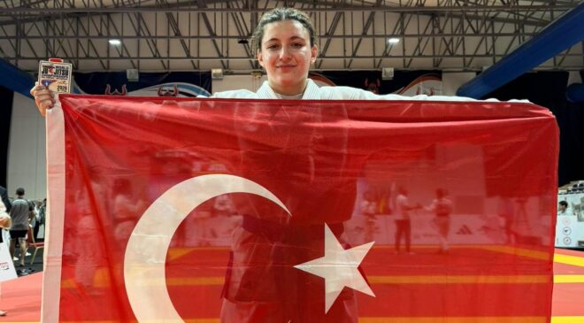 İzel Erim’den bir başarı daha