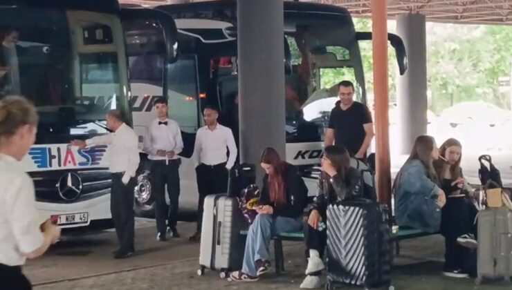 Otogarda seyahat kuyruğu