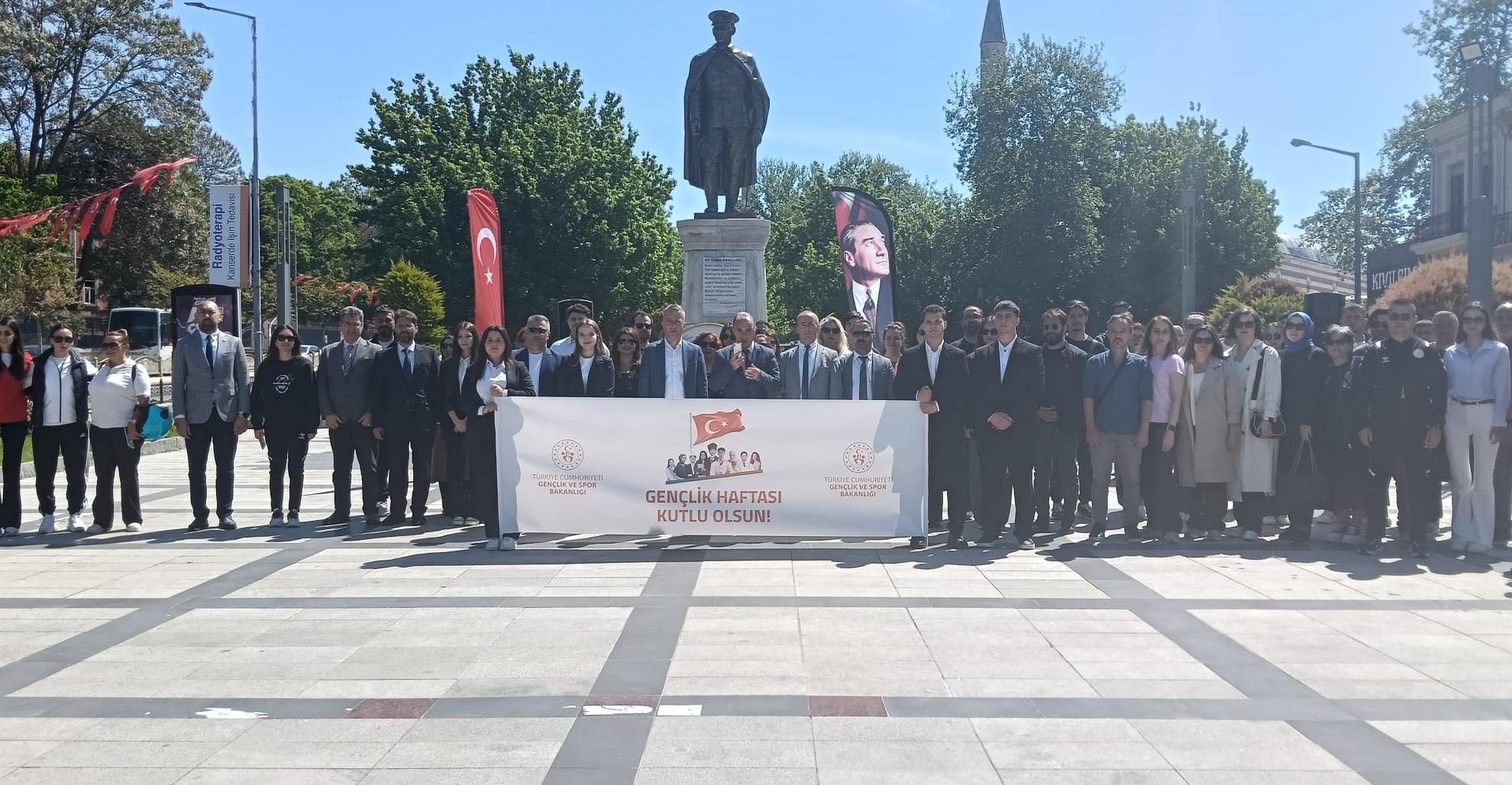 Gençlik Haftası başladı