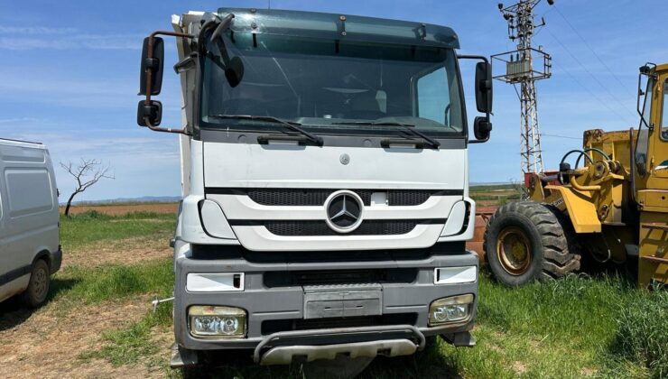 Yediemin otoparkından kamyon çalındı