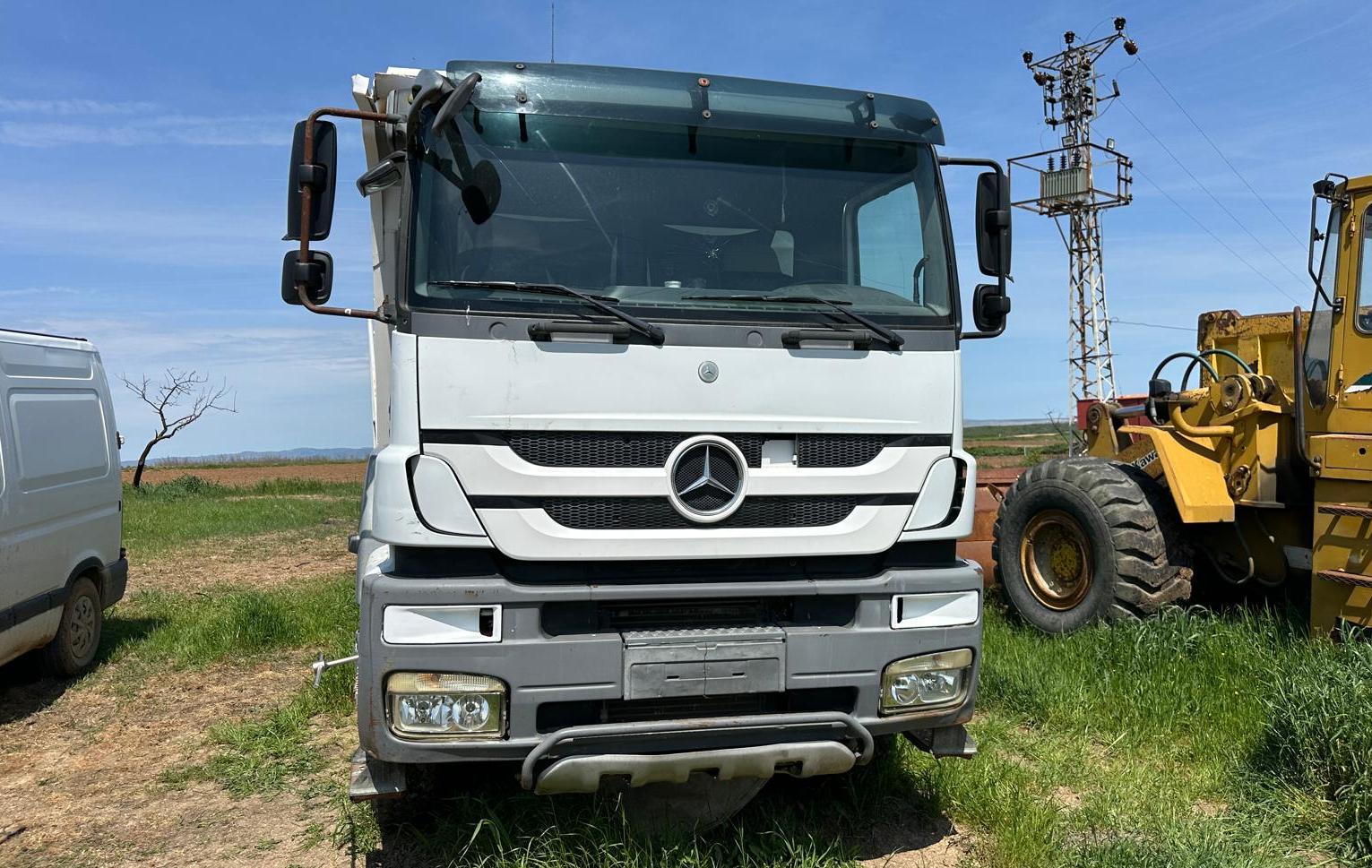 Yediemin otoparkından kamyon çalındı
