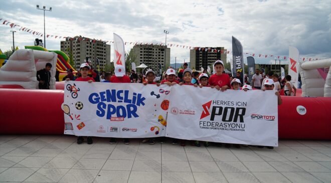 Gençler festivalde buluşuyor