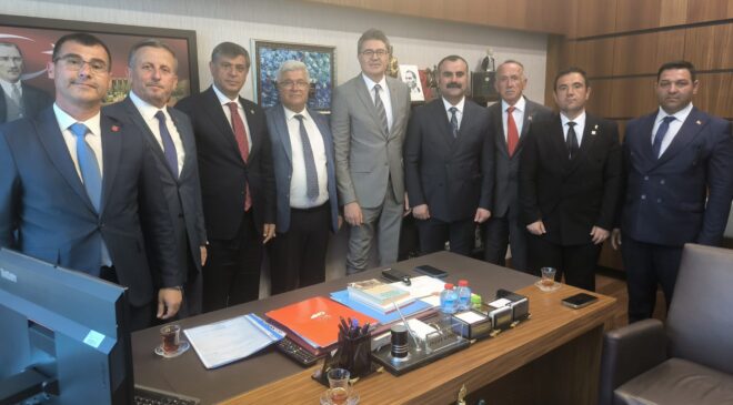 9 delegeden 8’i imza verdi