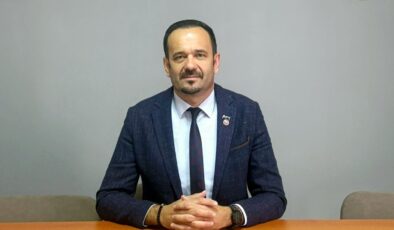 ‘Parasız eğitim tasfiye ediliyor’